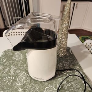 Presto White Air Popcorn Popper